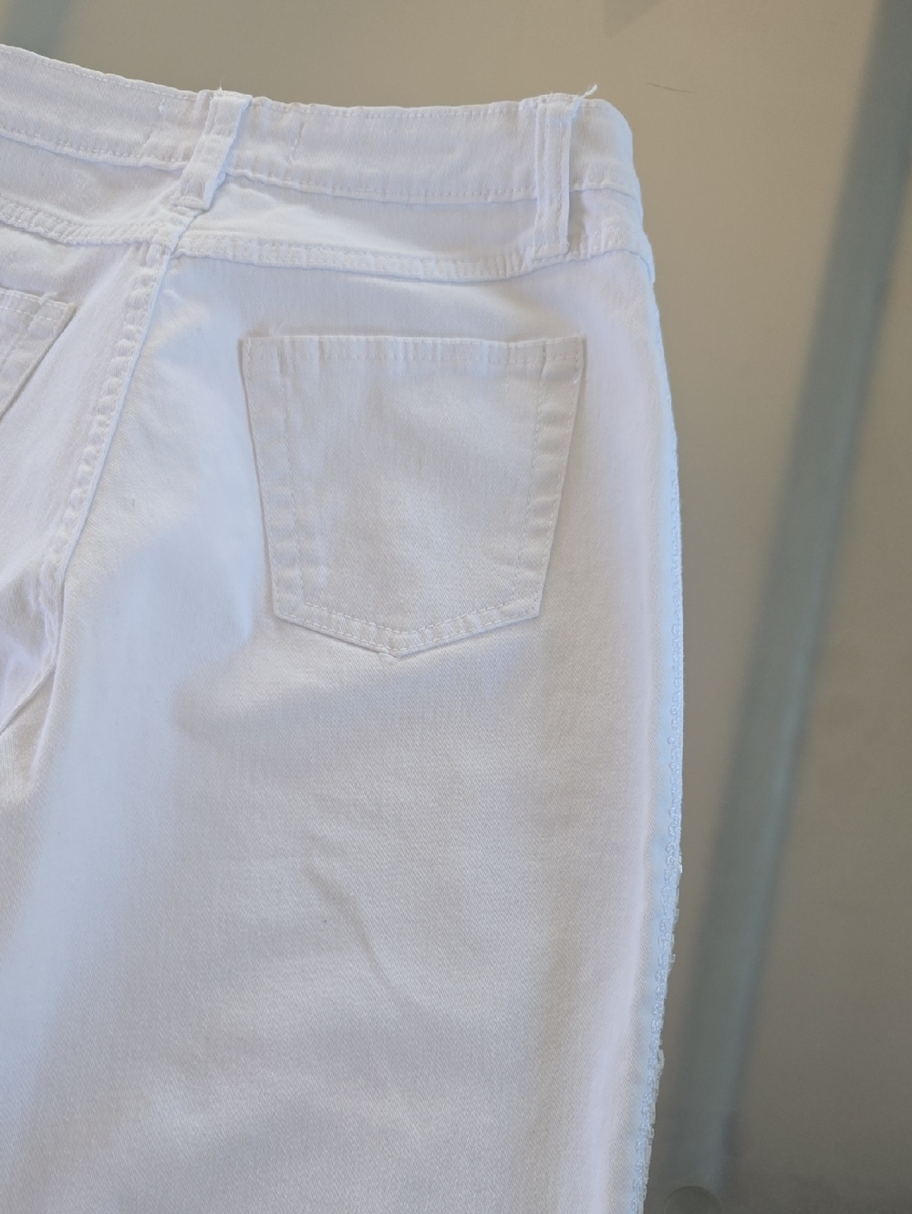 Women’s Straight Leg Jeans — White